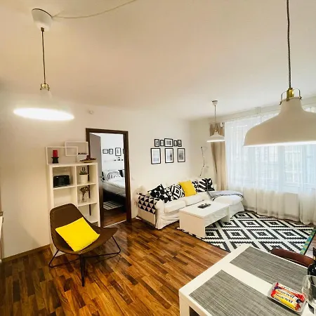 Peony Szekely Mihaly - Free Garage Apartamento *