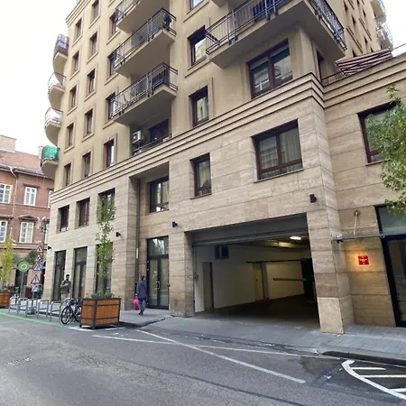 Peony Szekely Mihaly - Free Garage Apartment Budapest